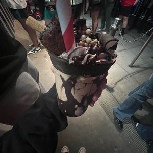 Meet your Posher, Sarah lea